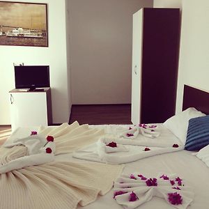 Zimmer mit zwei Einzelbetten